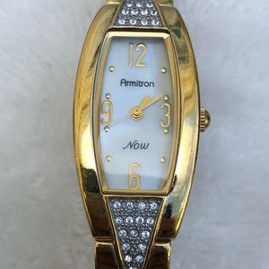 Vintage womens 80s armitron by Seiko diamknd 14k g